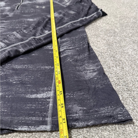 UA Run Under Armour Shirt Men Medium 1/4 Zip Pullover HeatGear Performance - Picture 3 of 9